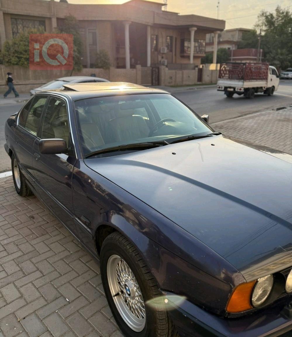 بی ئێم دەبڵیو سیریەس 5